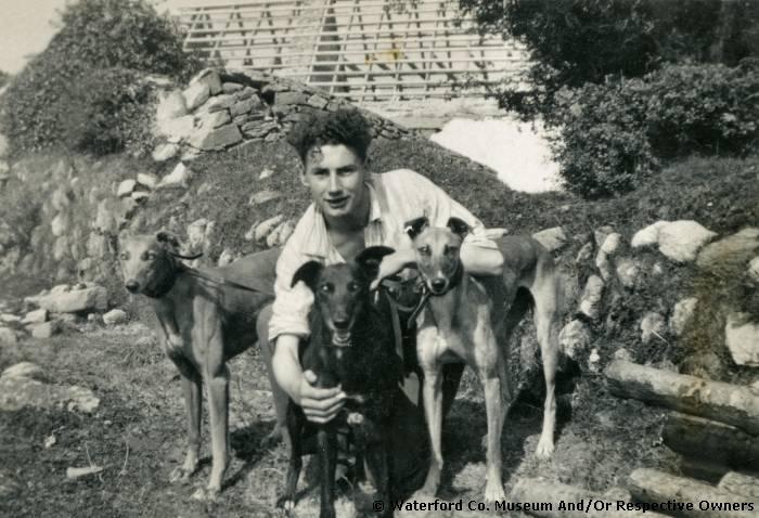 Frank Isdell With Greyhounds, Ring