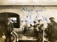 Employees With  Motor Car, Salterbridge House, Cappoquin